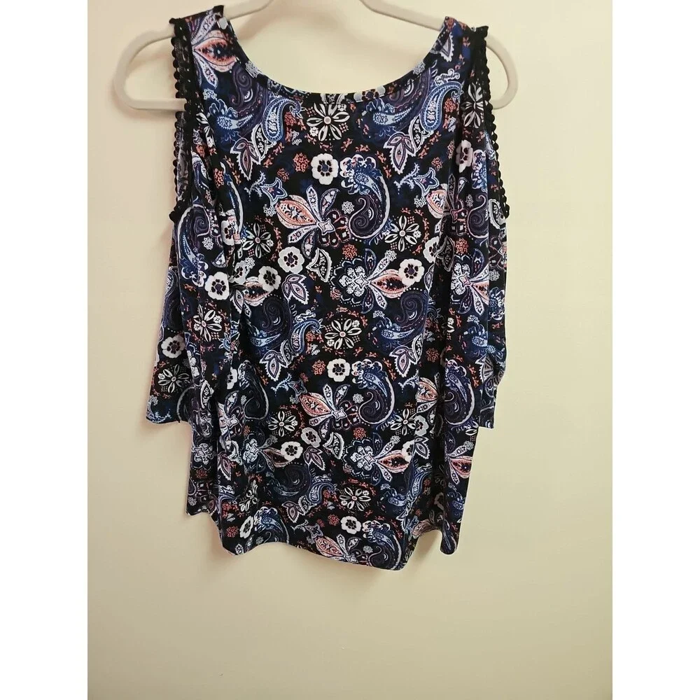 Blue Paisley & Floral Cold Shoulder 3/4 Sleeve Front Style Top Knot Sz XL - Picture 5 of 5